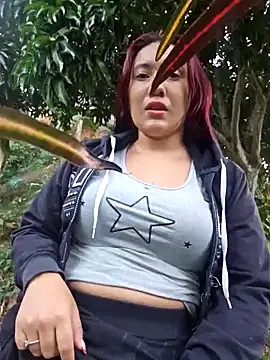 Snapshot of Blushing_Katy chatting on 12-11-24, 11:19 Blushing Katy online show from 12-11-24, 11:19