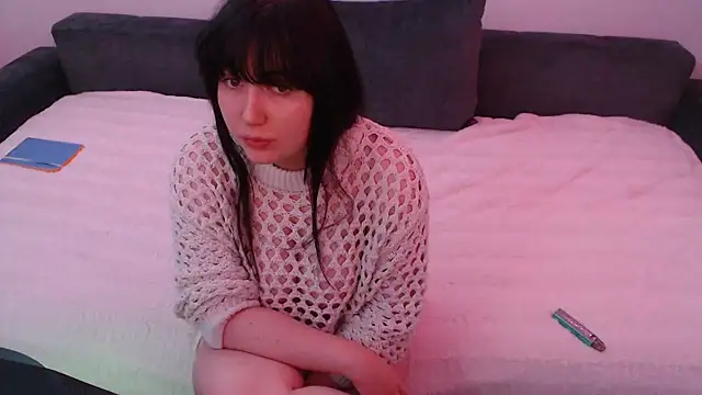 Lynylou online show from 12-16-24, 12:37