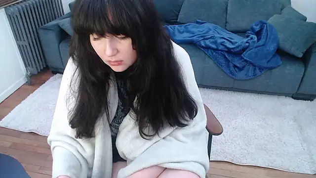 Lynylou online show from 01-13-25, 06:59