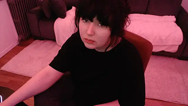 Lynylou online show from 01-25-25, 12:59