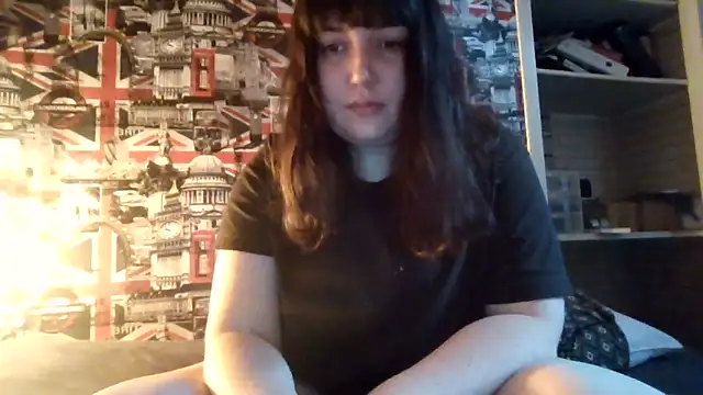 Lynylou online show from 09-17-25, 07:21