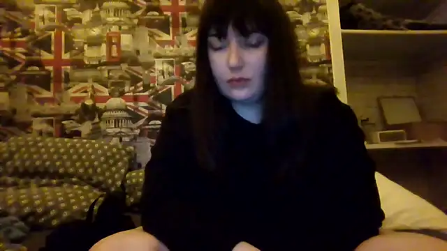 Lynylou online show from 11-19-25, 10:43