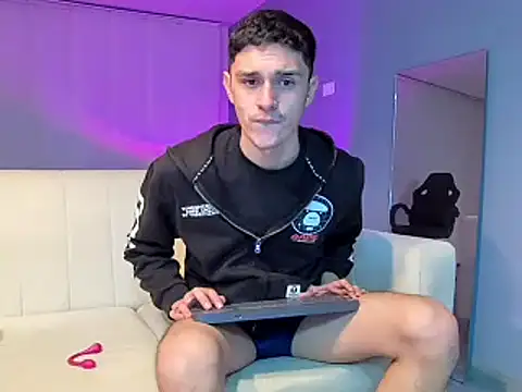 Snapshot of bastia_noooo chatting on 12-28-24, 06:17 bastia noooo online show from 12-28-24, 06:17