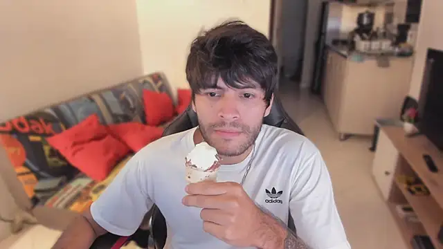 Snapshot of justin_stark7 chatting on 10-23-25, 10:08 justin stark7 online show from 10-23-25, 10:08