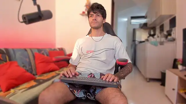 Snapshot of justin_stark7 chatting on 11-21-25, 07:34 justin stark7 online show from 11-21-25, 07:34