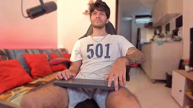 Snapshot of justin_stark7 chatting on 11-24-25, 08:08 justin stark7 online show from 11-24-25, 08:08