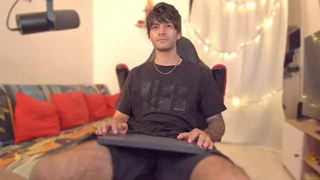 Snapshot of justin_stark7 chatting on 12-15-25, 08:57 justin stark7 online show from 12-15-25, 08:57