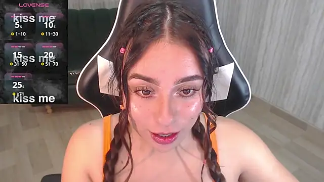 Georgina 1t online show from 03-19-25, 02:24