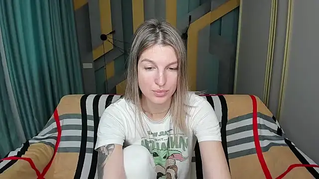 EmilyWalkeri online show from 12-03-25, 08:00