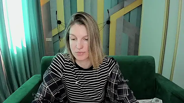 EmilyWalkeri online show from 03-26-26, 07:36