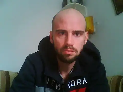 Snapshot of Rejtelmesest chatting on 02-09-26, 09:35 Rejtelmesest online show from 02-09-26, 09:35