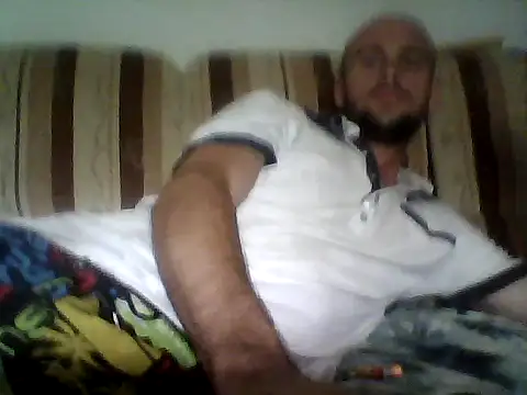 Snapshot of Rejtelmesest chatting on 07-06-26, 10:45 Rejtelmesest online show from 07-06-26, 10:45