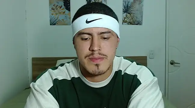 Snapshot of Baltazar_Dupont chatting on 02-10-25, 02:19 Baltazar Dupont online show from 02-10-25, 02:19