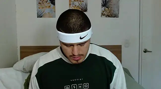 Snapshot of Baltazar_Dupont chatting on 02-17-25, 01:42 Baltazar Dupont online show from 02-17-25, 01:42