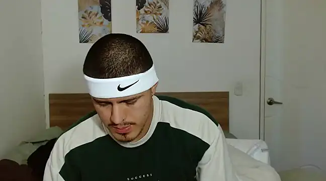 Snapshot of Baltazar_Dupont chatting on 02-17-25, 04:48 Baltazar Dupont online show from 02-17-25, 04:48