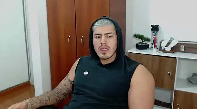 Snapshot of Baltazar_Dupont chatting on 02-28-25, 12:42 Baltazar Dupont online show from 02-28-25, 12:42