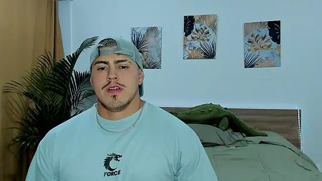 Snapshot of Baltazar_Dupont chatting on 03-13-25, 02:38 Baltazar Dupont online show from 03-13-25, 02:38