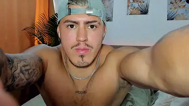 Snapshot of Baltazar_Dupont chatting on 03-13-25, 02:01 Baltazar Dupont online show from 03-13-25, 02:01