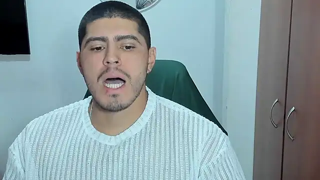 Snapshot of Baltazar_Dupont chatting on 10-03-25, 02:25 Baltazar Dupont online show from 10-03-25, 02:25