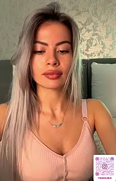 Natalimuur online show from 11-19-25, 03:01