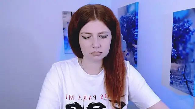 Lizzy Love online show from 10-20-25, 12:38