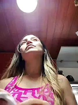 Snapshot of cindy_love2 chatting on 12-24-24, 02:32 cindy love2 online show from 12-24-24, 02:32