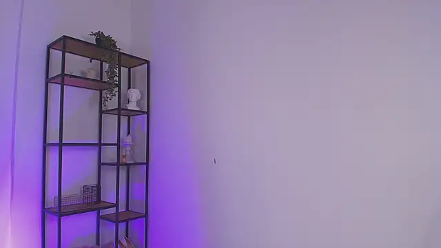 Snapshot of FoxieJullia chatting on 01-24-25, 08:44 FoxieJullia online show from 01-24-25, 08:44