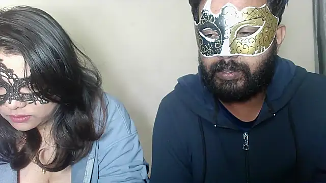 Snapshot of Cutehornycouples chatting on 12-04-25, 04:48 Cutehornycouples online show from 12-04-25, 04:48