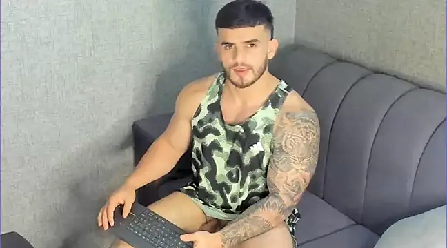 Snapshot of Ricardogo19 chatting on 12-31-24, 04:49 Ricardogo19 online show from 12-31-24, 04:49