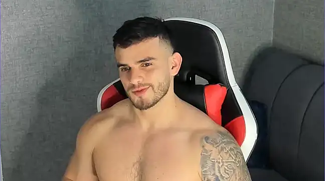Snapshot of Ricardogo19 chatting on 01-06-25, 11:52 Ricardogo19 online show from 01-06-25, 11:52