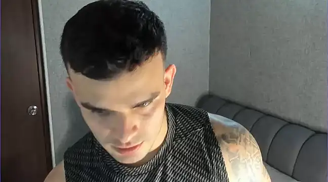 Snapshot of Ricardogo19 chatting on 01-31-25, 11:24 Ricardogo19 online show from 01-31-25, 11:24