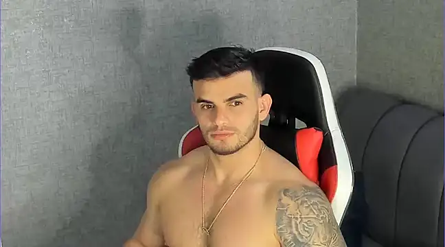 Snapshot of Ricardogo19 chatting on 02-15-25, 08:22 Ricardogo19 online show from 02-15-25, 08:22