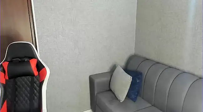 Snapshot of Ricardogo19 chatting on 02-16-25, 10:43 Ricardogo19 online show from 02-16-25, 10:43