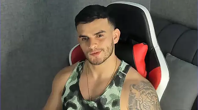 Snapshot of Ricardogo19 chatting on 02-19-25, 11:25 Ricardogo19 online show from 02-19-25, 11:25