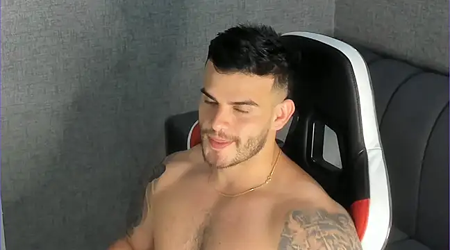 Snapshot of Ricardogo19 chatting on 03-21-25, 11:34 Ricardogo19 online show from 03-21-25, 11:34