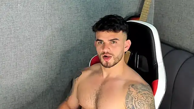 Snapshot of Ricardogo19 chatting on 09-28-25, 04:01 Ricardogo19 online show from 09-28-25, 04:01