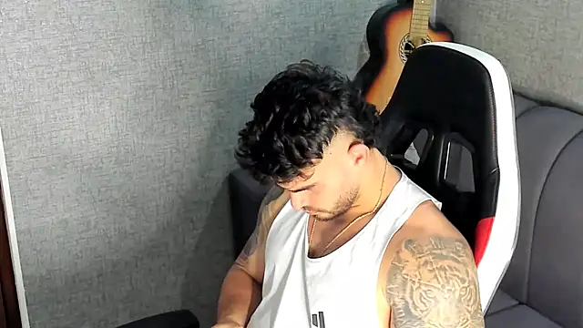 Ricardogo19 online show from 10-21-25, 09:37