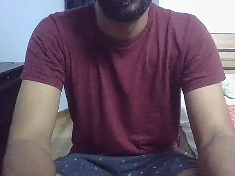 Snapshot of IndianEurope chatting on 12-16-25, 02:22 IndianEurope online show from 12-16-25, 02:22