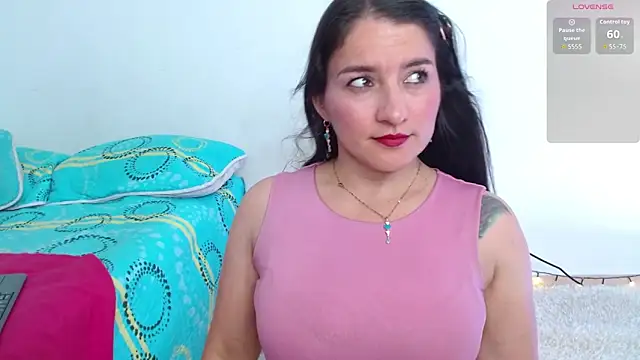 Emelyross  online show from 03-26-26, 01:06