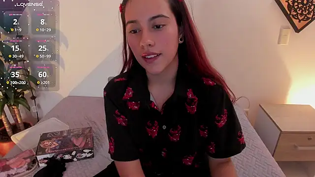 Snapshot of Agatha_Vixen chatting on 02-04-25, 06:27 Agatha Vixen online show from 02-04-25, 06:27