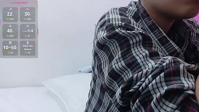 yourcuteneighbourr online show from 10-29-25, 03:09