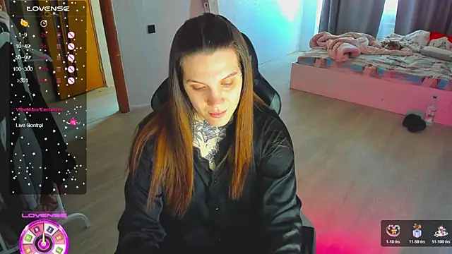 Snapshot of AizaRose chatting on 02-12-26, 07:58 AizaRose online show from 02-12-26, 07:58