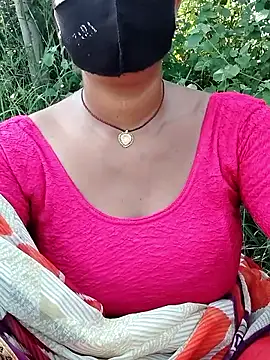 Snapshot of Hey_Ziya chatting on 09-21-25, 04:47 Hey Ziya online show from 09-21-25, 04:47