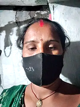 Snapshot of Hey_Ziya chatting on 10-11-25, 03:32 Hey Ziya online show from 10-11-25, 03:32