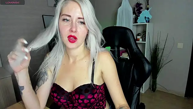 Mermaid N online show from 11-08-25, 02:01