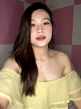 Snapshot of Bae1103 chatting on 12-05-24, 08:44 Bae1103 online show from 12-05-24, 08:44
