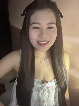 Snapshot of Bae1103 chatting on 06-07-26, 04:00 Bae1103 online show from 06-07-26, 04:00