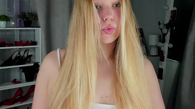 Rebecca Kelly online show from 10-21-25, 02:23