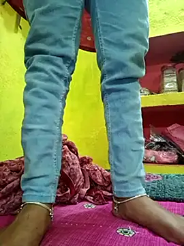 Snapshot of Cute_Suhani chatting on 03-03-25, 08:00 Cute Suhani online show from 03-03-25, 08:00
