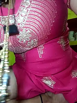 Snapshot of Cute_Suhani chatting on 03-17-25, 05:49 Cute Suhani online show from 03-17-25, 05:49